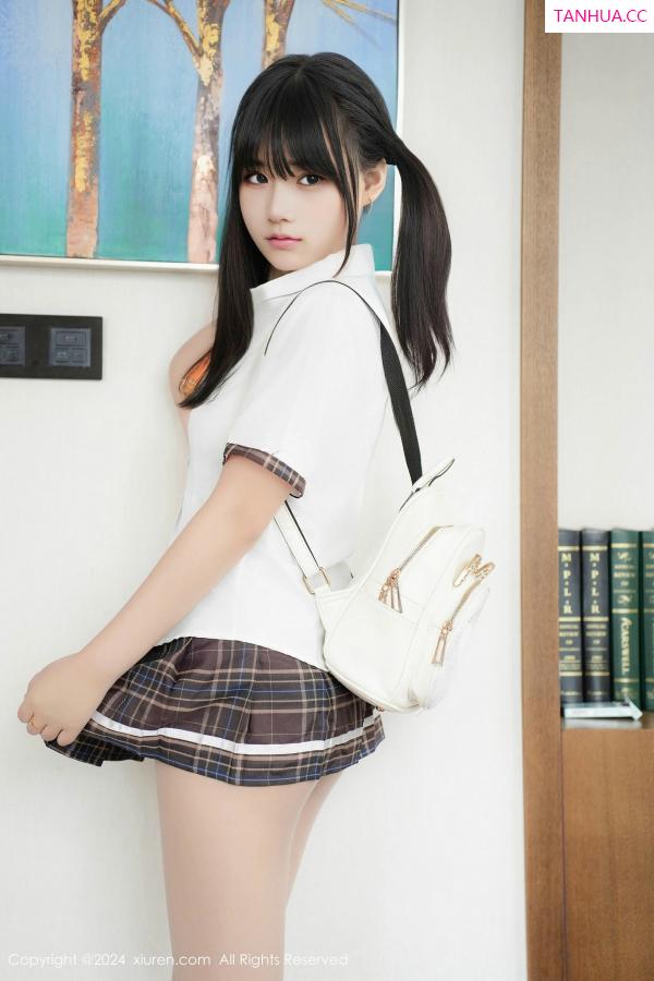   [XiuRen]高清写真图 2024.12.10 No.9573 姚若兮vay 美腿丝袜第2张图片